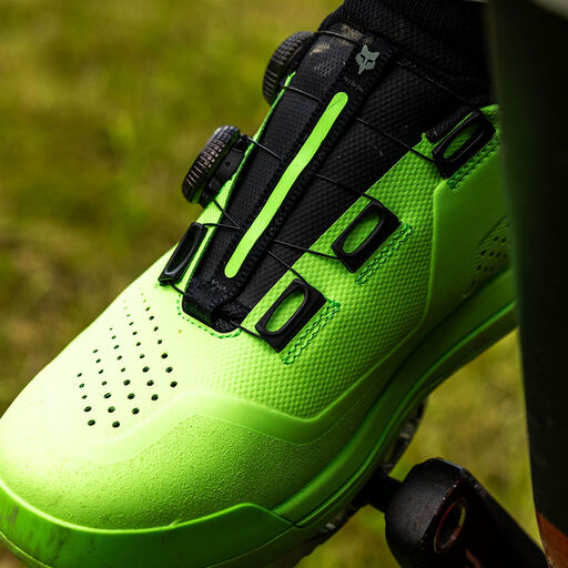 close up of the mtb 50th green Union shoe
