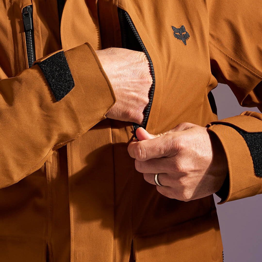 Closeup of Terum Jacket pockets