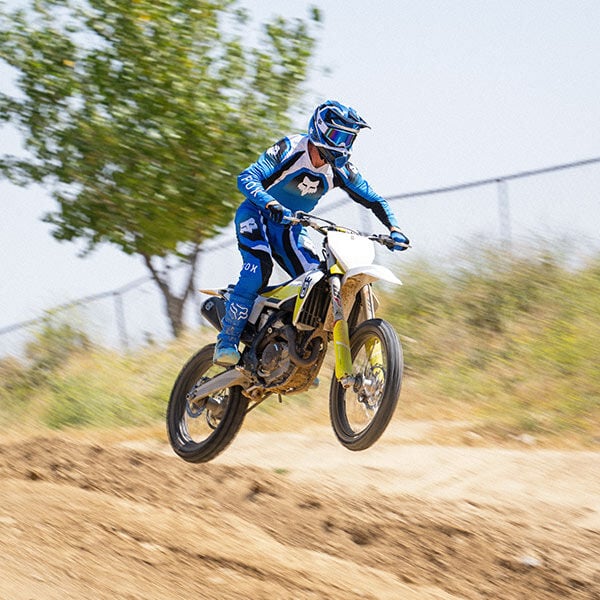 180 Frame Blue Action Image