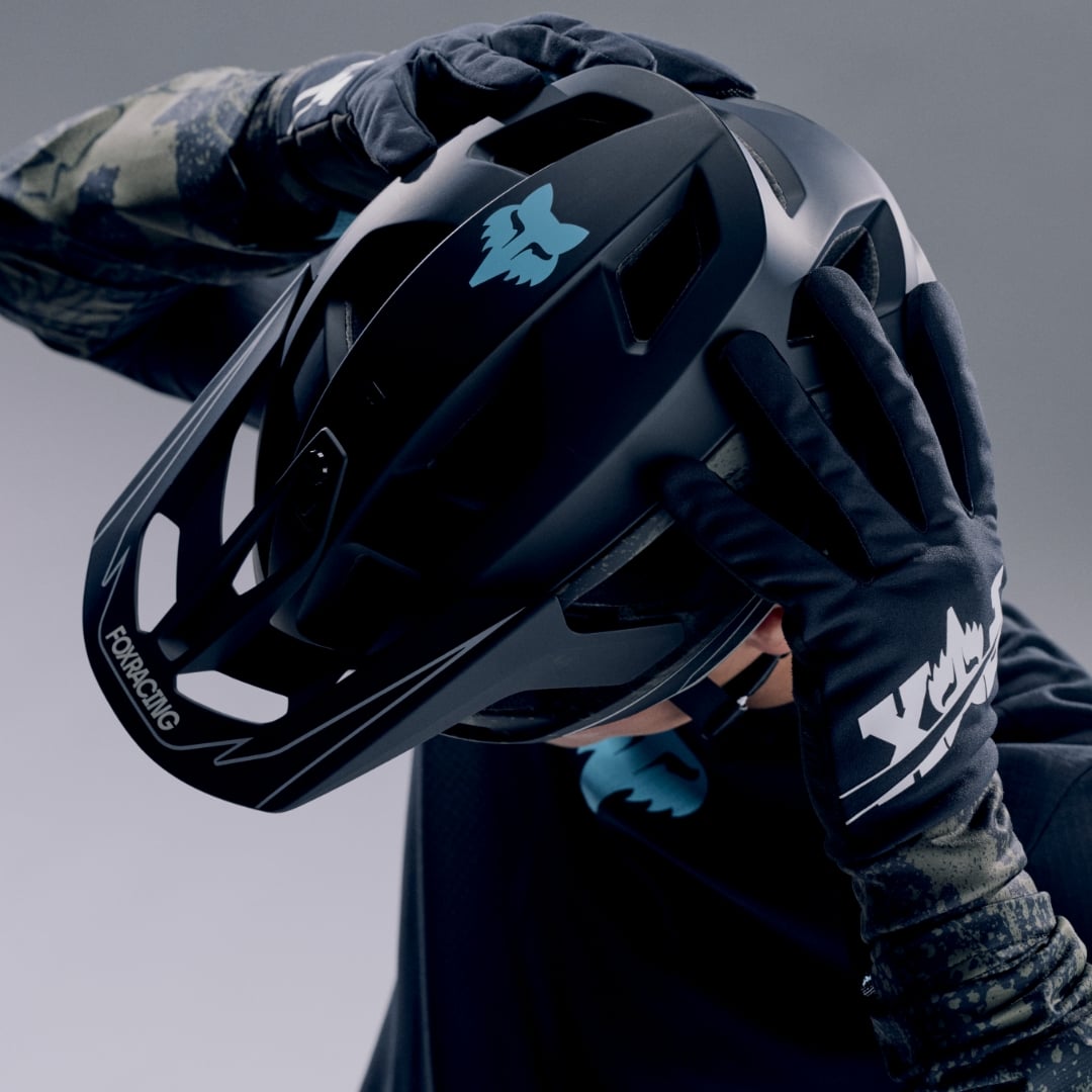 Close up of Speedframe Helmet